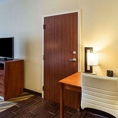 Comfort Suites Near Tanger Outlet Mall Gonzales Ngoại thất bức ảnh