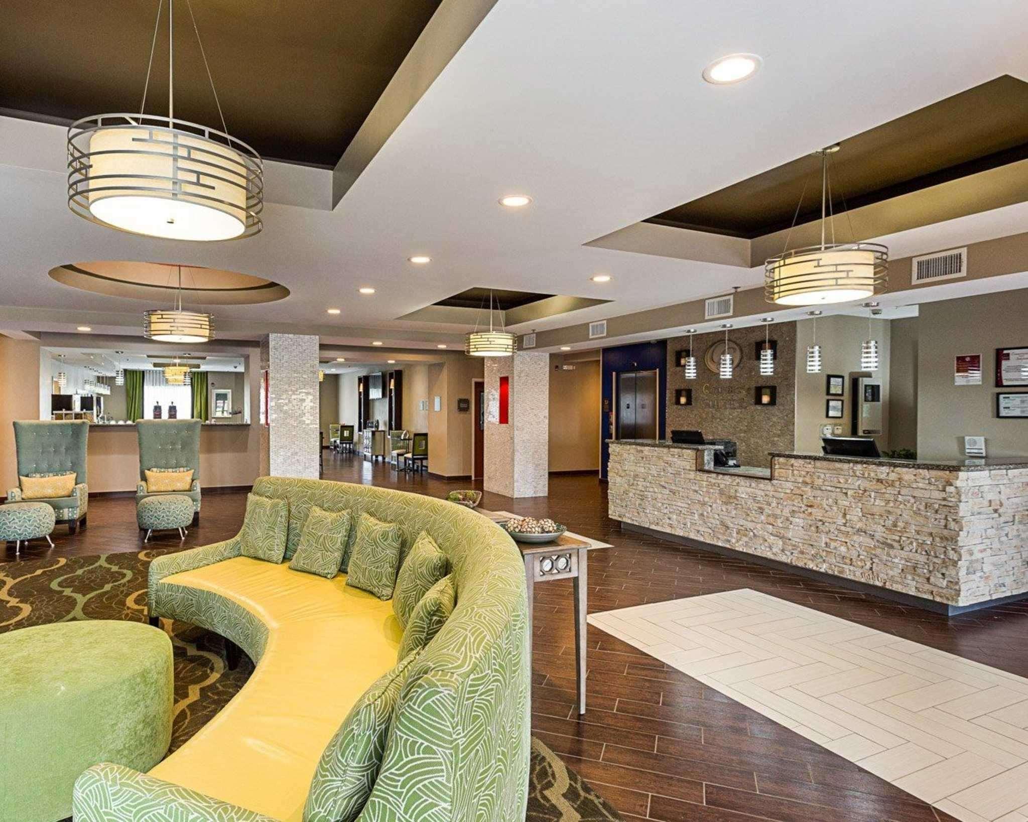 Comfort Suites Near Tanger Outlet Mall Gonzales Ngoại thất bức ảnh