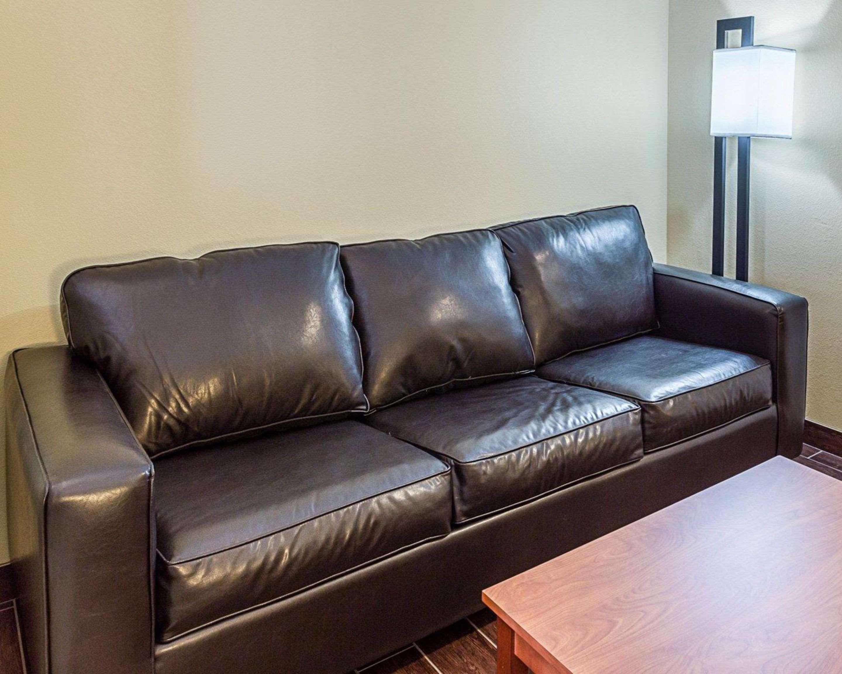 Comfort Suites Near Tanger Outlet Mall Gonzales Ngoại thất bức ảnh