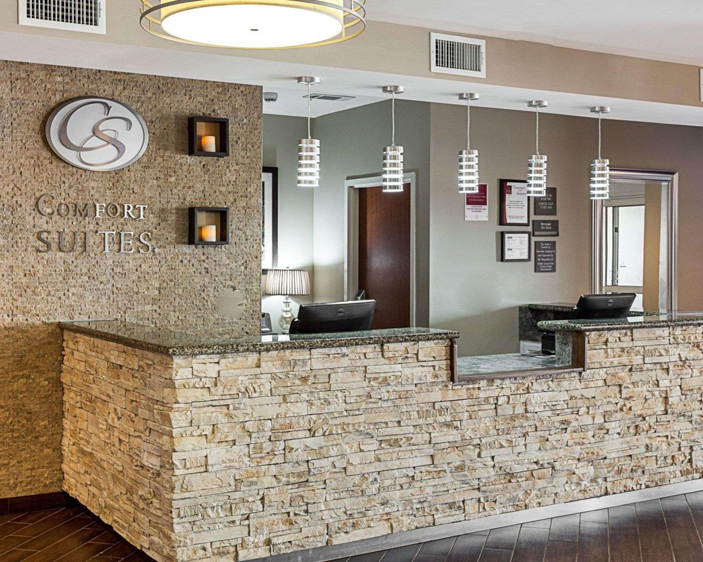 Comfort Suites Near Tanger Outlet Mall Gonzales Ngoại thất bức ảnh