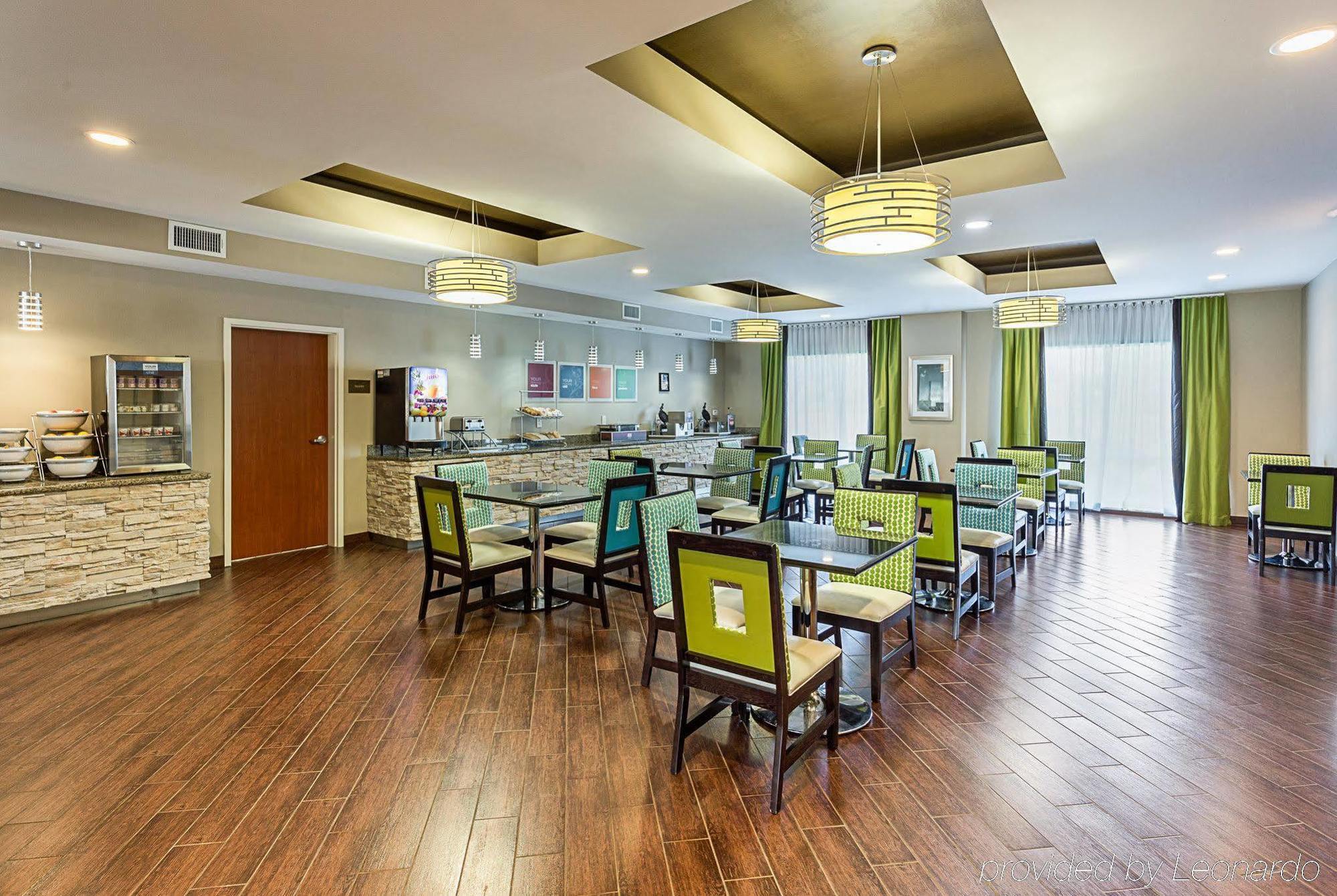 Comfort Suites Near Tanger Outlet Mall Gonzales Ngoại thất bức ảnh