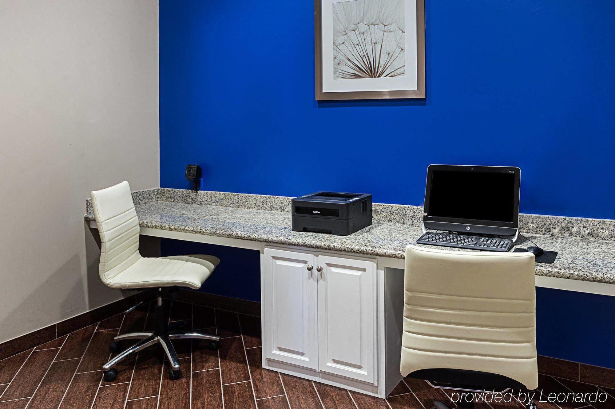 Comfort Suites Near Tanger Outlet Mall Gonzales Ngoại thất bức ảnh